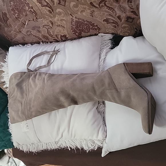 Franco Sarto long boots size 9 elegant excellent condition color tan - Picture 10 of 17